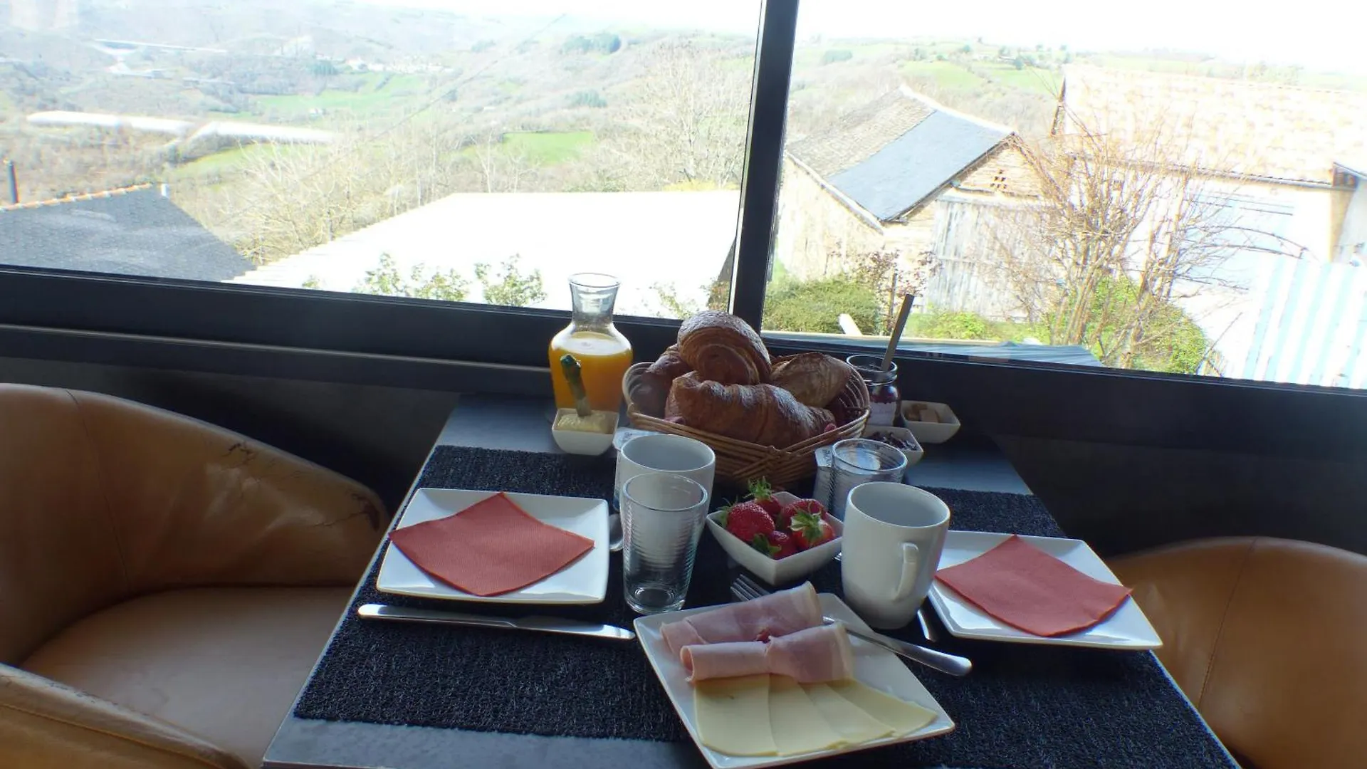 Louradou-Sur-Ciel Acomodação com café da manhã Jouqueviel